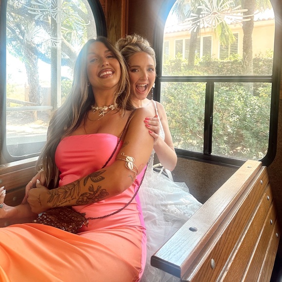 Meet your Posher, Allison. - Picture 2 of 5